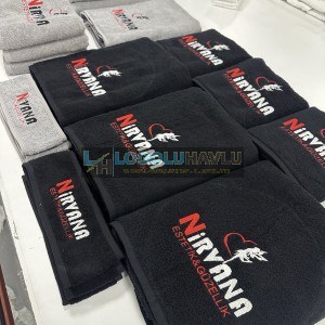 Siyah Logolu Güzellik Salonu Havlu Seti
