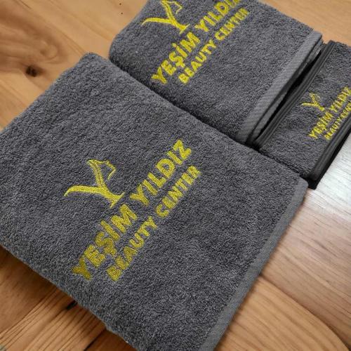 Profesyonel Gri Havlu Seti – %100 Pamuk, Logolu Toptan Üretim