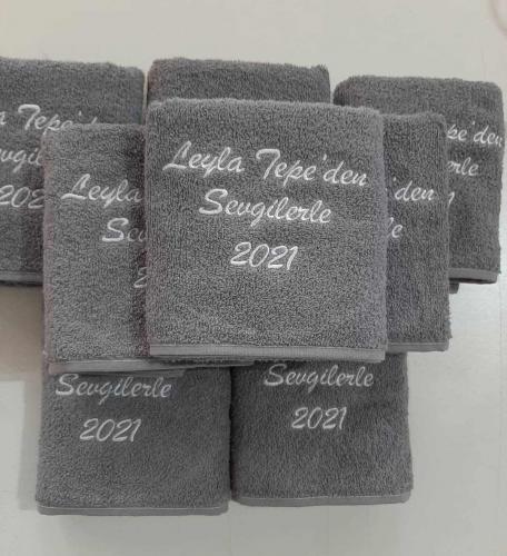 Toptan Logolu Baskılı / Nakışlı Havlu Seti ve Havlu Saç Bandı - Terlik - Bornoz - 