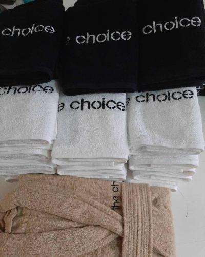 logolu havlu seti ve bornoz imalat ve satışımız vardır. Fiyatlar için bize ulaşabilir size özel tekliflerden yararlanabilrisiniz.