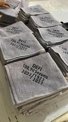 Logo baskılı spor havlusu 