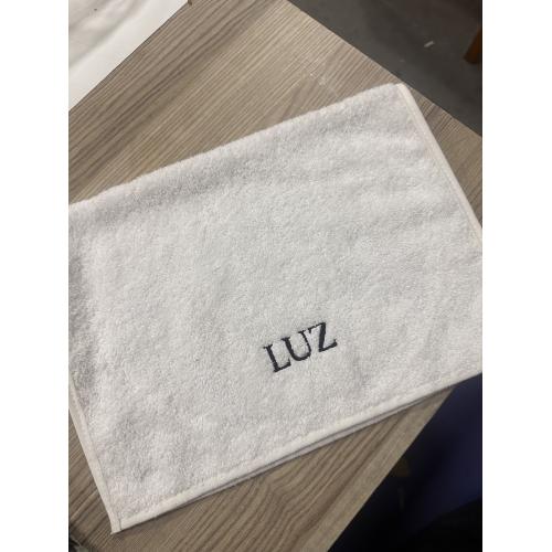 Promosyon Havlu 30x50 cm | Beyaz Logo Nakışlı