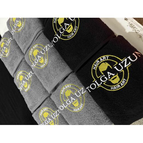 Logo Nakışlı Berber Havlusu – Gri ve Siyah Renk Seçenekli, %100 Pamuk, Toptan Üretim